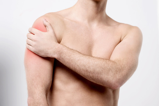 photodune-10248487-muscular-man-discomfort-on-shoulder-xs.jpg