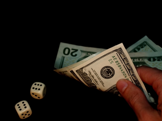 photodune-3006678-gamble-xs.JPG